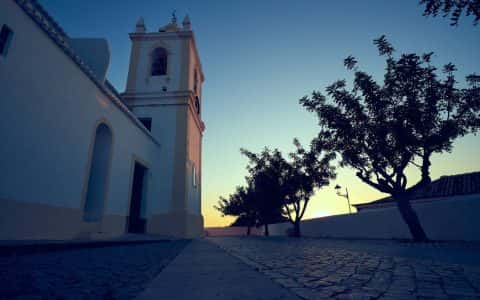 Église portugaise : des milliers de mineurs victimes de pédophilie Mizane.info