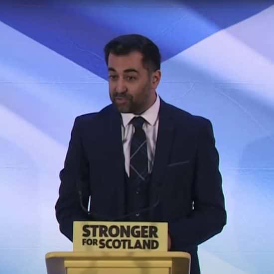 Humza Yousaf devient Premier ministre de l’Écosse Mizane.info