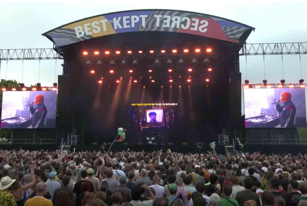 Drapeau du Hezbollah : le groupe Kneecap victime d'une "chasse aux sorcières"