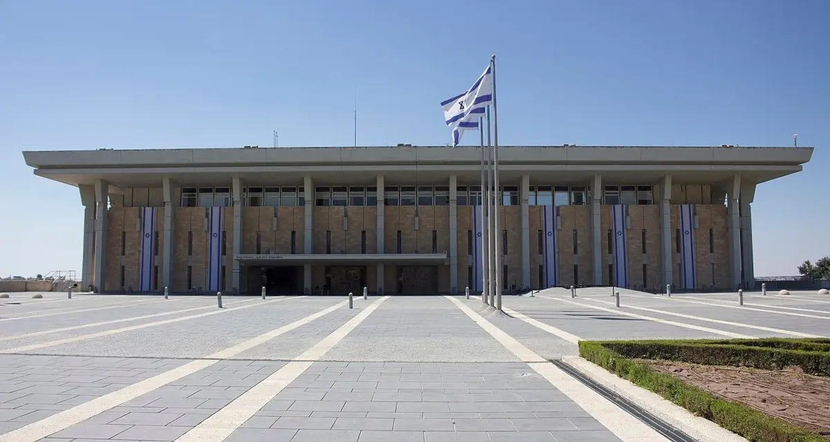 e972d8712658991bbd9087f7dd68d7.jpg@