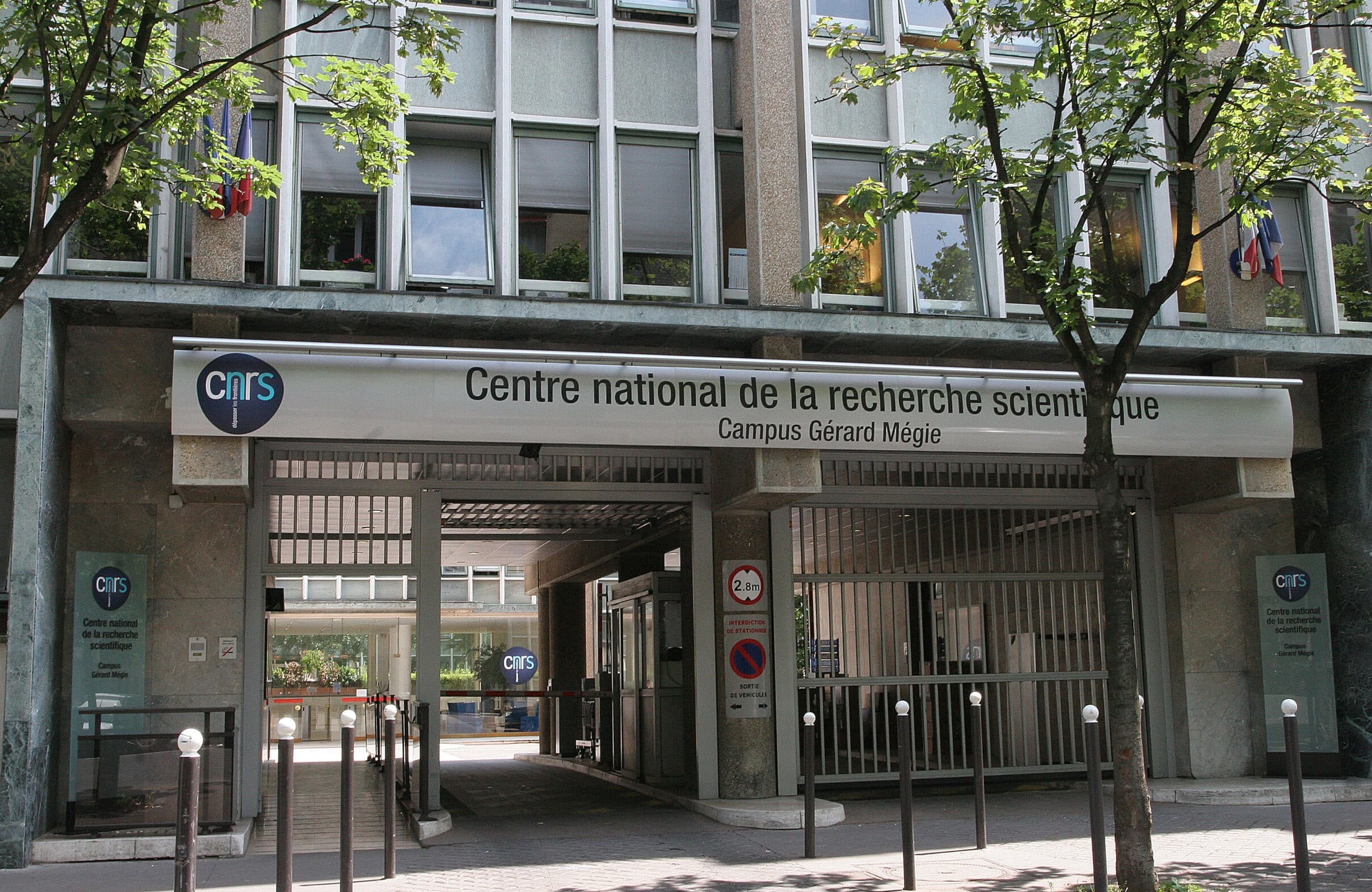 CNRS-le-Centre-national-de-la-recherche-scientifique