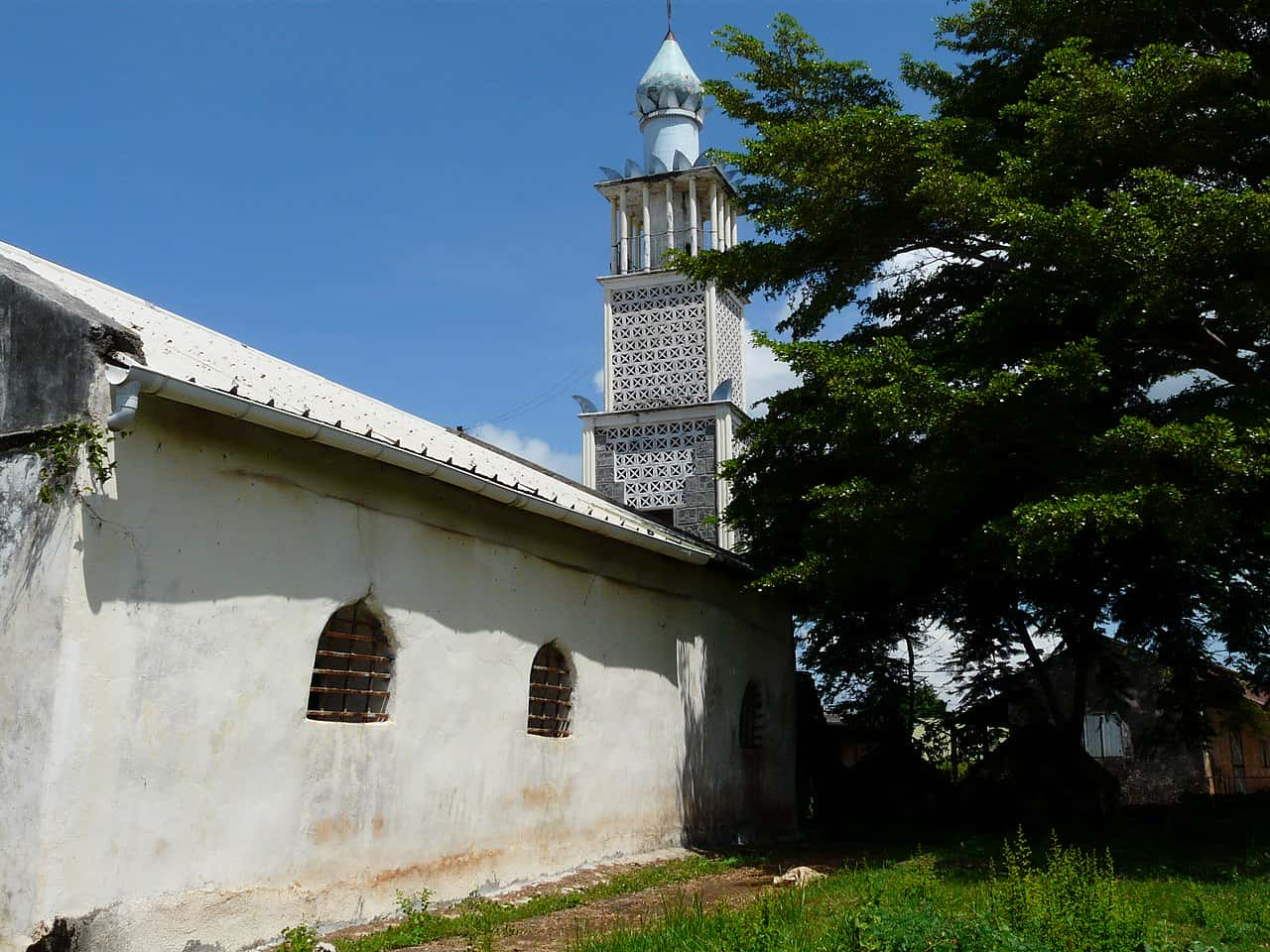 LA MOSQUÉE ANCIENNE DE TSINGONI (MAYOTTE)